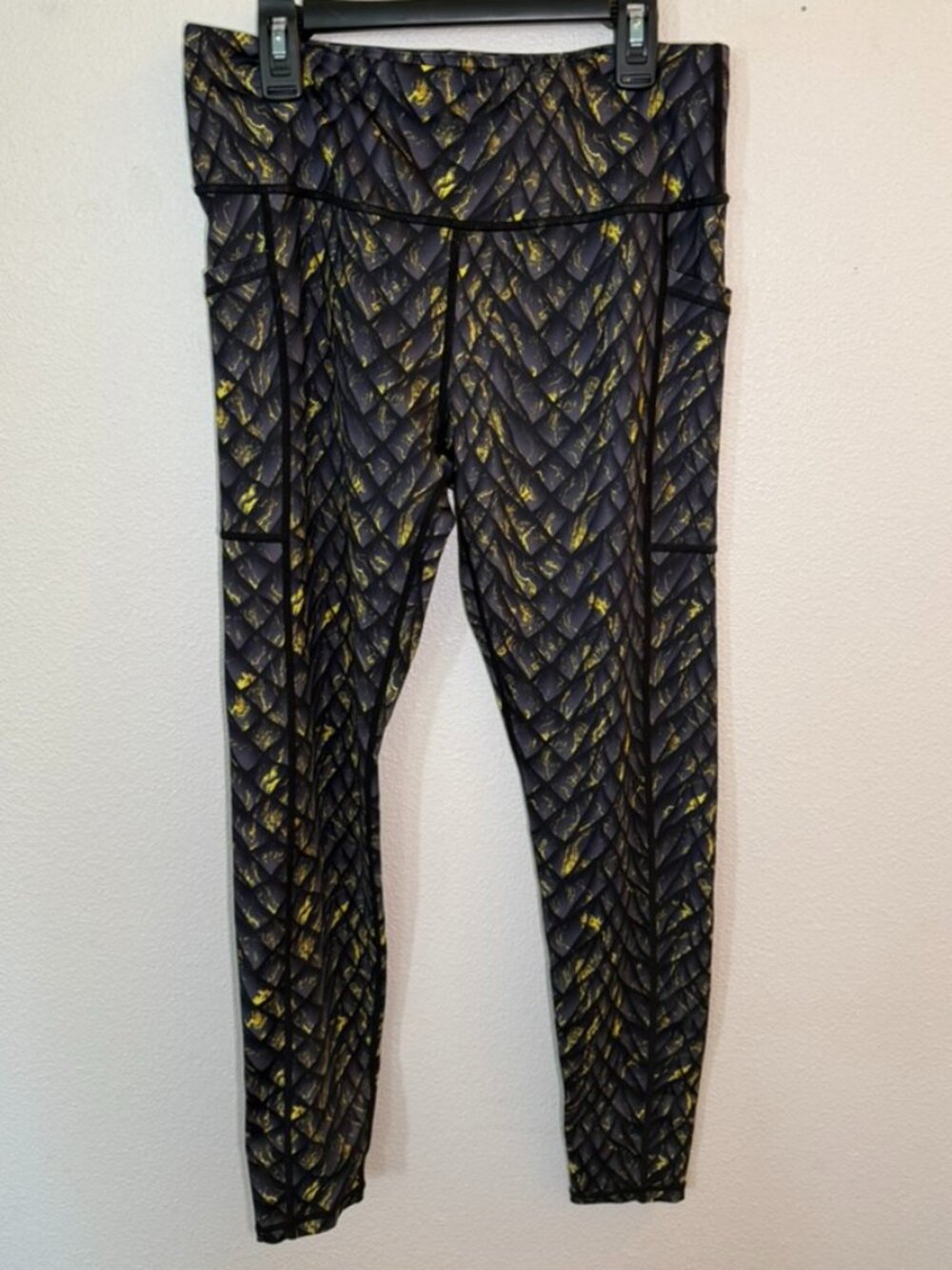CVG Leggings Size medium.  (item #12)